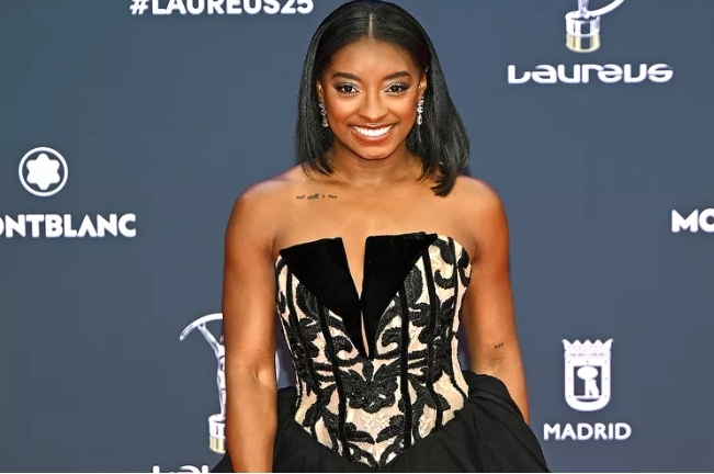 Simone Biles Proudly Shows Off Her Next Endeavor, and It Has Nothing to Do with Gymnastics”I finally got to see my restaurant at the airport !! said Biles on Instagram